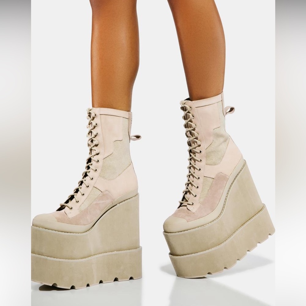 DollsKill Traitor Boots - Sz 6 - Platform Festival Boots
